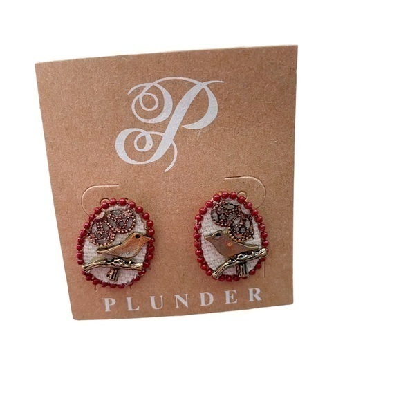 Plunder Jewelry - Plunder Design Trendy Jewelry Taya Clay Oval Bird
Accent Stud Earrings